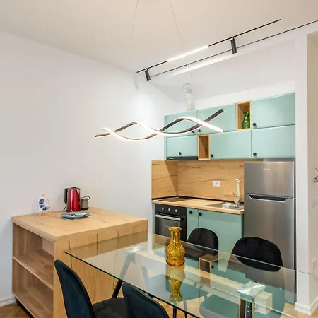 Tirent Apartment-modern Bedrooms Near Liqeni I Thate * Tirana