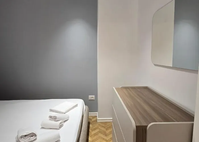 Tirent Apartment-modern Bedrooms Near Liqeni I Thate * Tirana