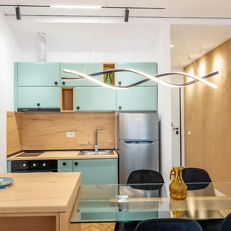 Appartamento Tirent Apartment-modern Bedrooms Near Liqeni I Thate *