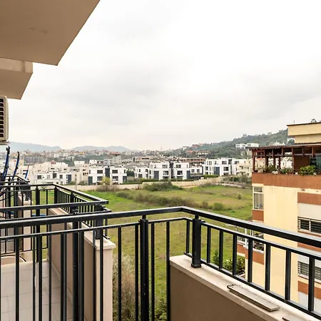 Tirent Apartment-modern Bedrooms Near Liqeni I Thate * 地拉那