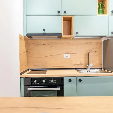 Tirent Apartment-modern Bedrooms Near Liqeni I Thate * 地拉那