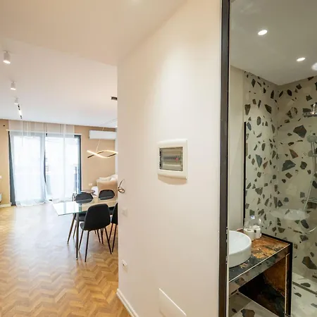Tirent Apartment-modern Bedrooms Near Liqeni I Thate Апартаменты