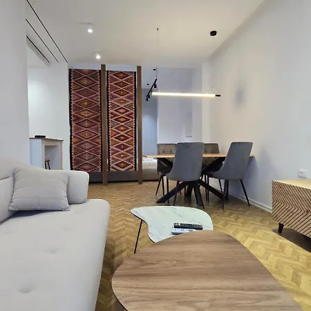 Tirent Apartment-modern Bedrooms Near Liqeni I Thate Тирана