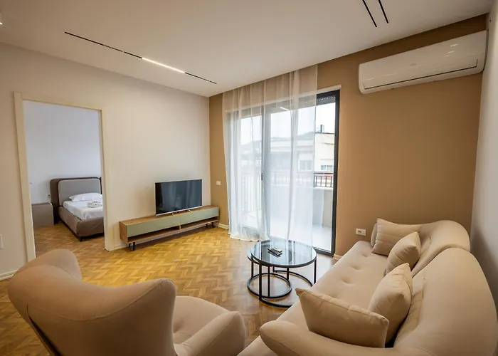 Tirent Apartment-modern Bedrooms Near Liqeni I Thate *
