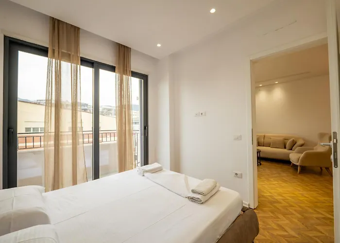 Tirent Apartment-modern Bedrooms Near Liqeni I Thate Appartamento Tirana