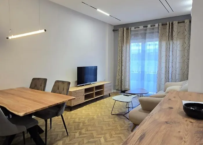 Appartamento Tirent Apartment-modern Bedrooms Near Liqeni I Thate *