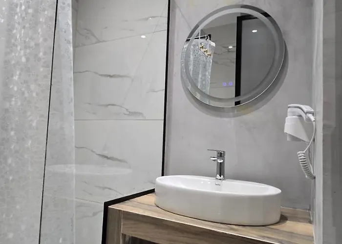 Tirent Apartment-modern Bedrooms Near Liqeni I Thate Appartement *