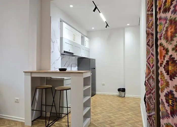 Tirent Apartment-modern Bedrooms Near Liqeni I Thate *